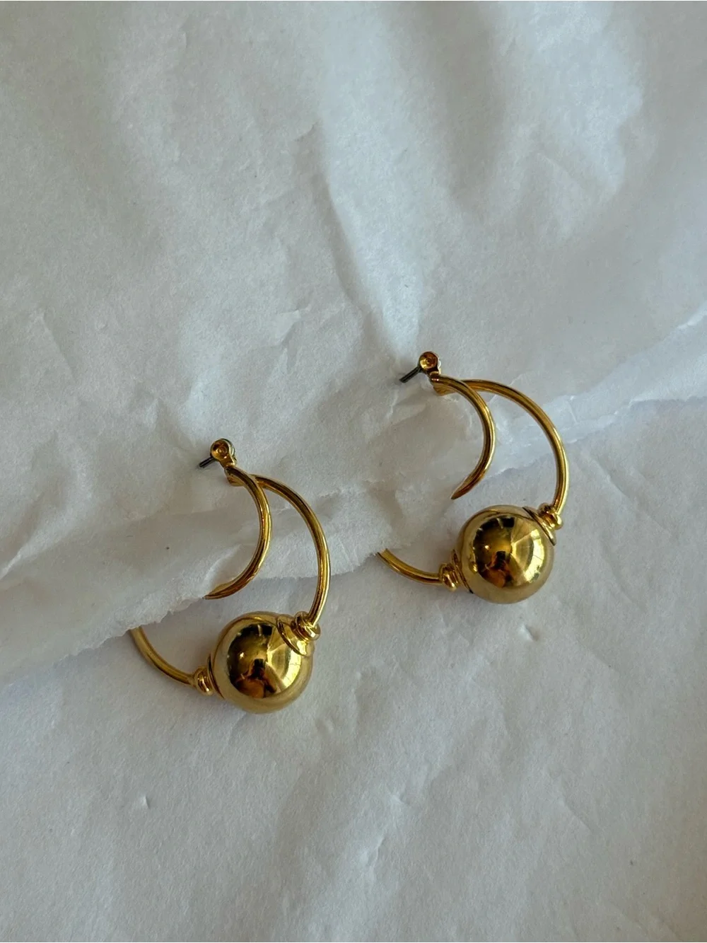 Vintage | Gold-Tone Dome Drop Earrings